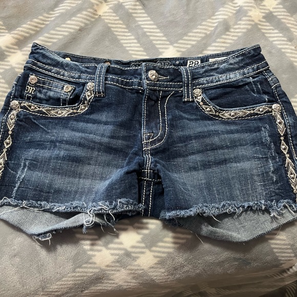 Miss me shorts size 28 - Picture 2 of 2